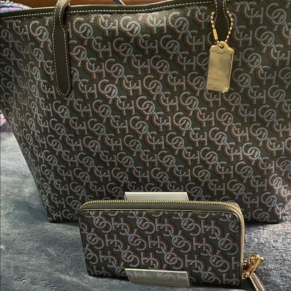 Coach Tote Wallet Bundle